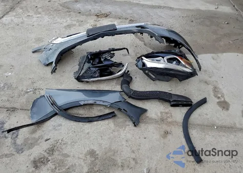 2018 Mercedes-Benz Glc 300 4Matic z USA, uszkodzony, nr VIN WDC0G4KB2JV027880